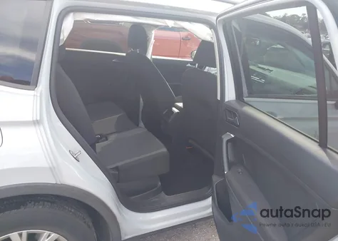 2018 Volkswagen Tiguan 2.0T S z USA, uszkodzony, nr VIN 3VV0B7AX0JM058334